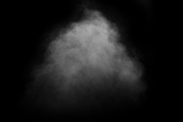 烟雾，蒸汽，蒸汽孤立在黑色背景，看起来像云。抽象背景，设计元素图片下载
