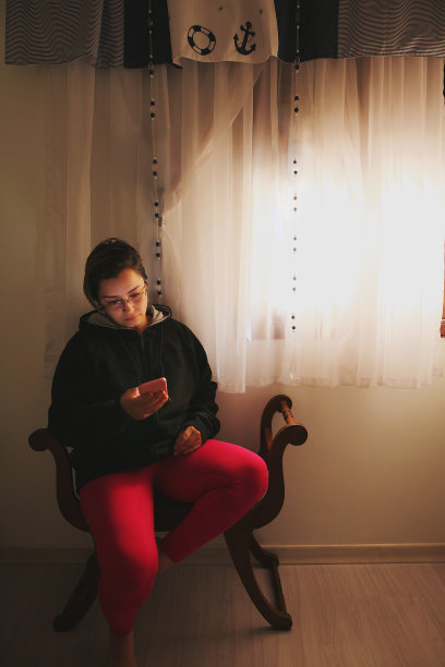 女人休息图片下载