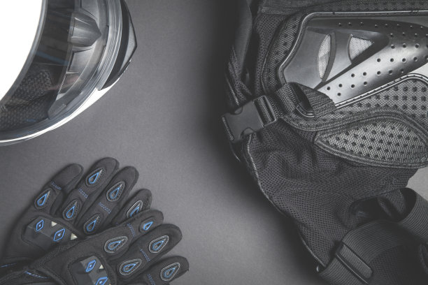 头盔,手套,夹克。摩托车安全服图片下载