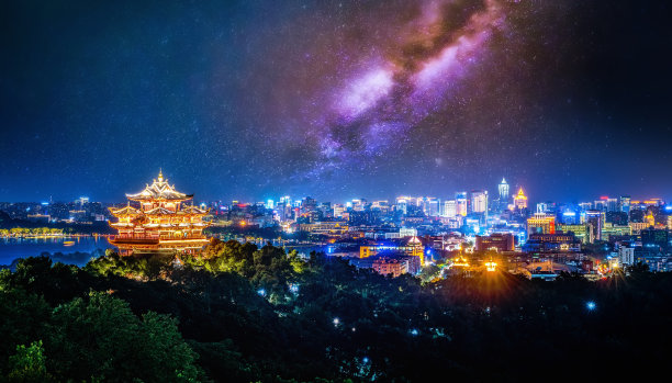 城隍庙古建筑夜景图片下载