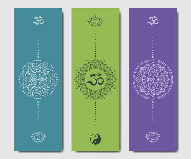一套设计瑜伽垫。东方风格的荷花图案，OM和阴阳装饰运动器材。色彩缤纷的印第安民族饰品，精神宁静。卡片、海报、印刷品的装饰。图片下载