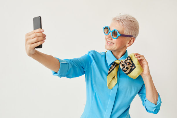 老女人自拍图片下载