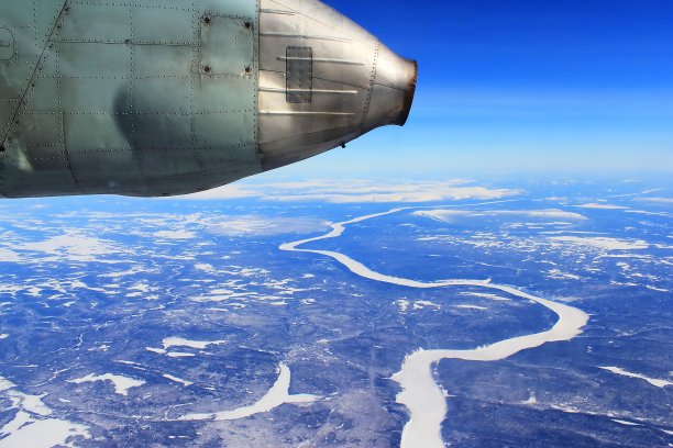 越过西伯利亚的土地。旧的航空。图片下载