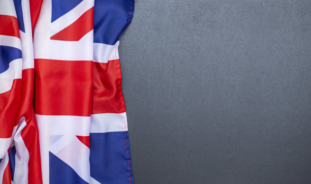 黑板上有英国国旗，有文字空间，有关于教育、学校和英语语言的概念图片图片下载