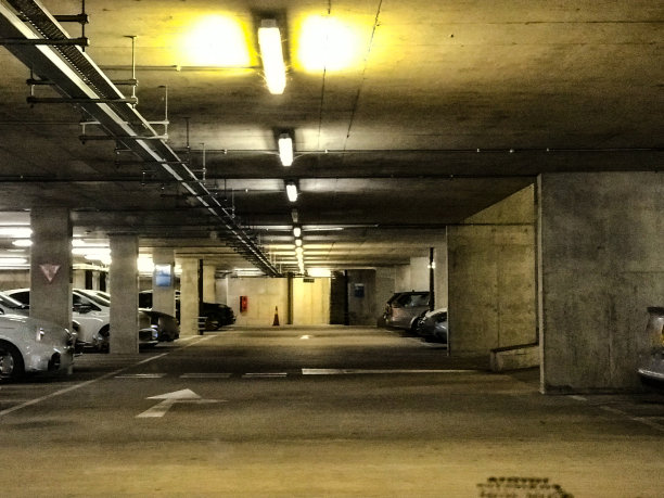 地下停车场图片下载