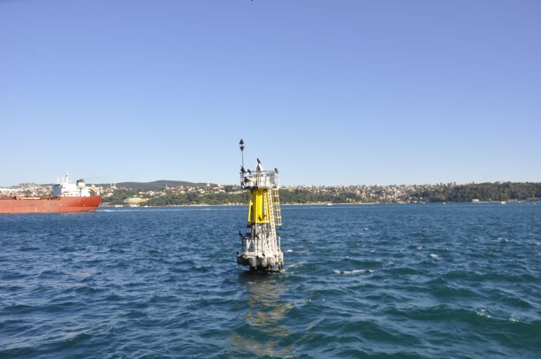 博斯普鲁斯海峡的一个海岸。图片下载