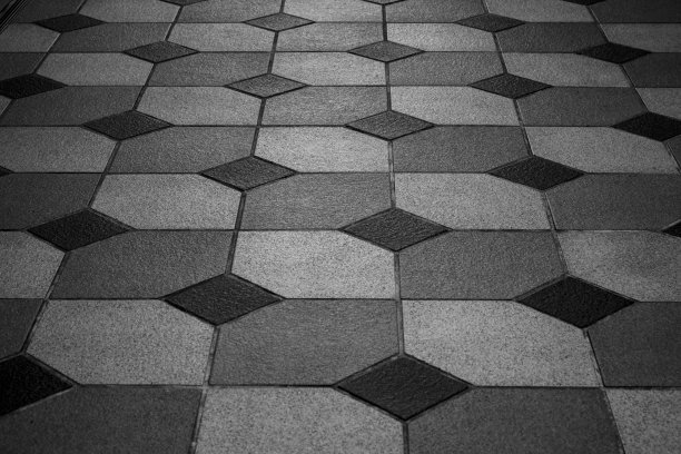 地砖排列成几何形状的地板图片下载
