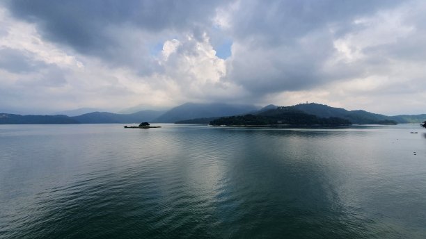 日月潭全景图片下载