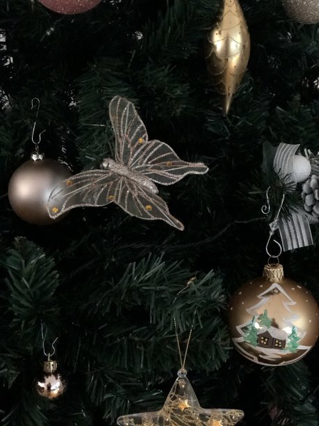 装饰圣诞树图片下载