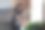 小儿子帮妈妈做蔬菜沙拉，在厨房切蔬菜图片下载