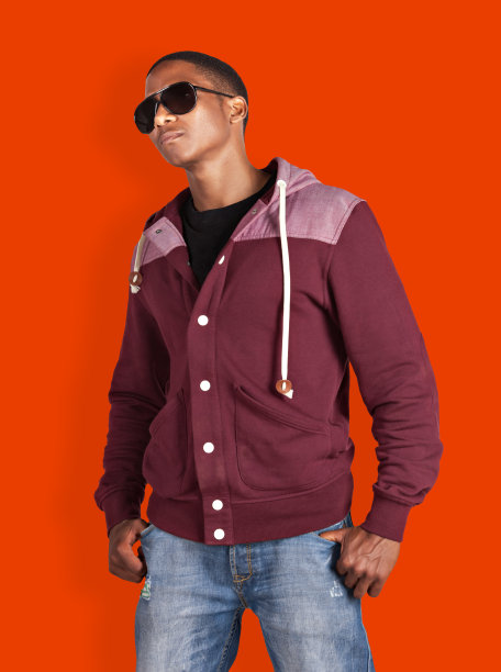 年轻英俊的非洲男子图片下载