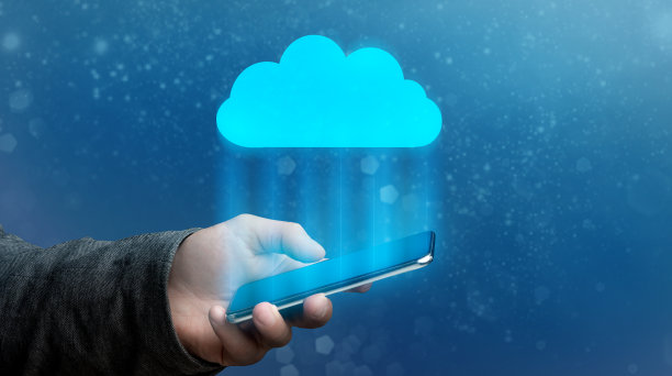 智能手机同步云存储虚拟数据的概念图像图片下载