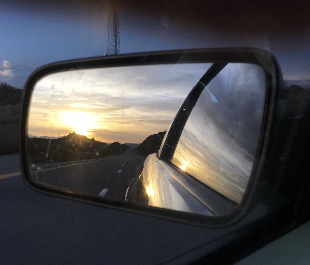 日出反射图片下载