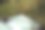 草地上的钢笔和日记图片下载