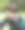 手持自制防护面具的年轻成年妇女肖像图片下载