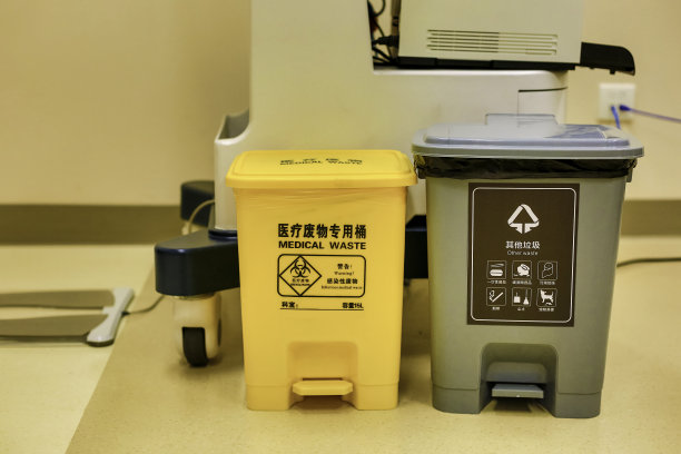 医疗分类垃圾桶图片下载