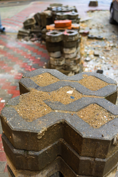 建筑工地用于施工的材料和设备隔离。图片下载