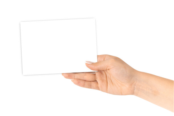 名片模板。手持空白的商务名片孤立在白色背景上。布局和模型设计，文本的地方，复制空间。图片下载