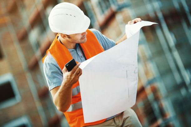 建筑工程师监督建筑过程图片下载