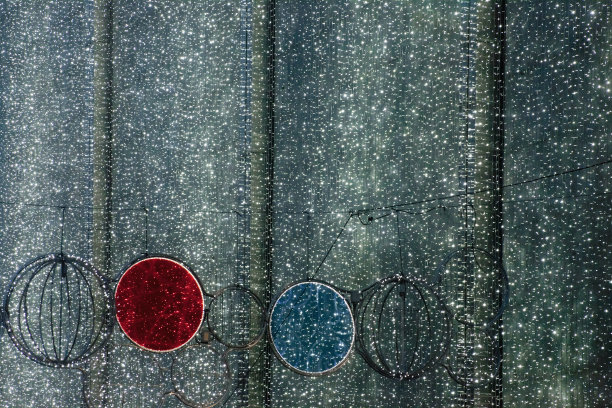 西班牙加利西亚维戈的圣诞装饰灯。图片下载