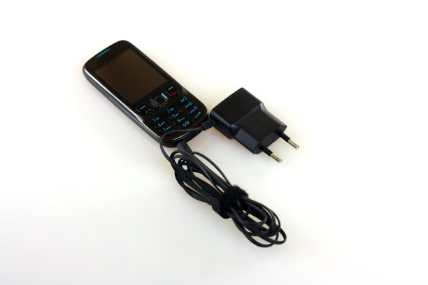 旧手机和充电器图片下载