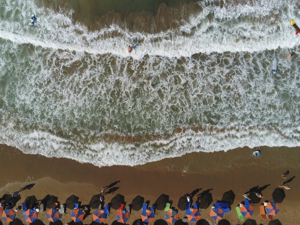 克里特岛克丽丝阿克提海滩的景色图片下载