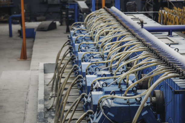 钢铁行业的电缆制造机械图片下载