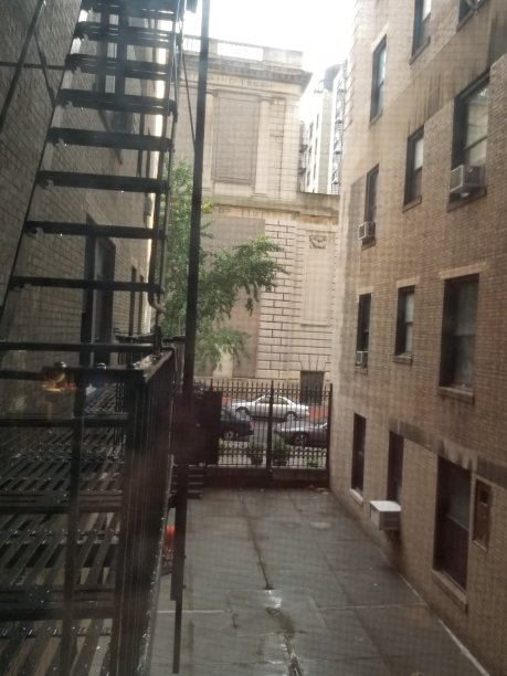 小巷和楼梯图片下载