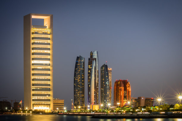 阿拉伯联合酋长国阿布扎比滨海路海滩，2020年9月4日图片下载