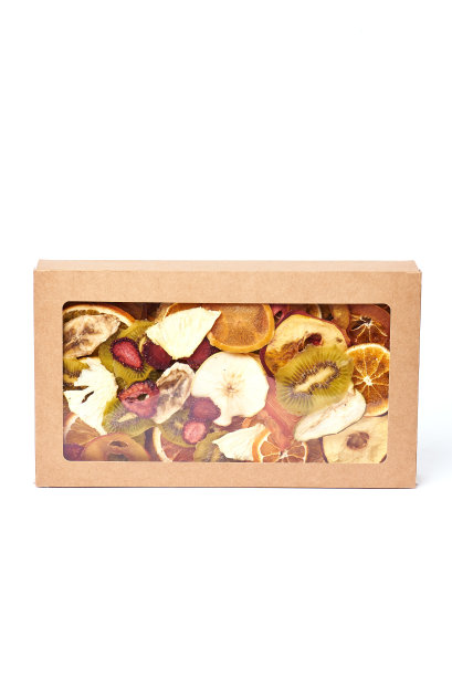 干果装在牛皮纸盒子里，有透明的盖子图片下载