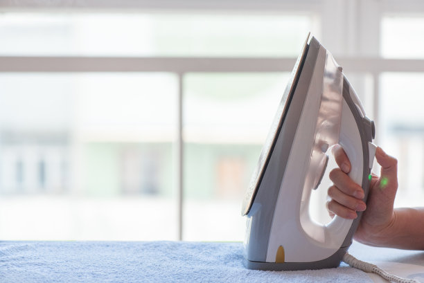熨烫。图片下载