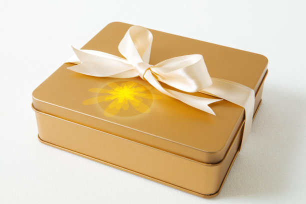 中秋，彩带，金色礼盒，白色背景图片下载