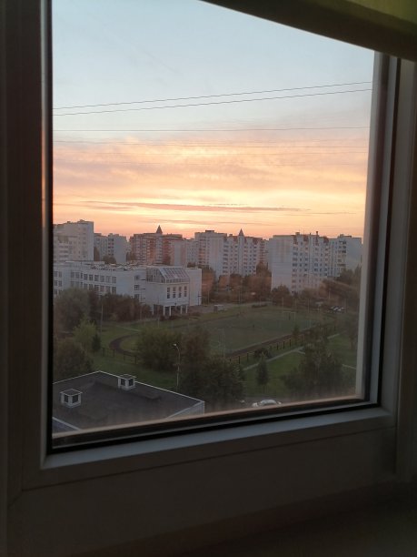 窗外的景色图片下载