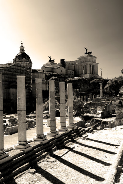 柱子的阴影图片下载