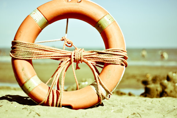 救生员的救生圈图片下载