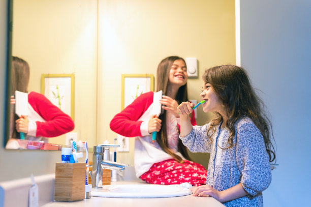 姐妹们准备睡觉图片下载