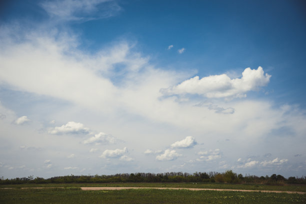 阿迪格亚美丽的春天风景图片下载