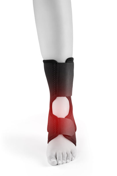 脚上的踝关节支撑支架孤立的黑色和白色图片下载