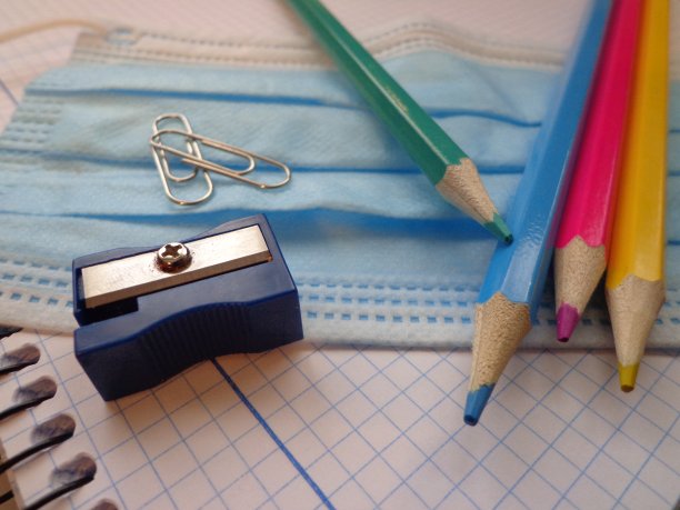 大流行时期的学校图片下载