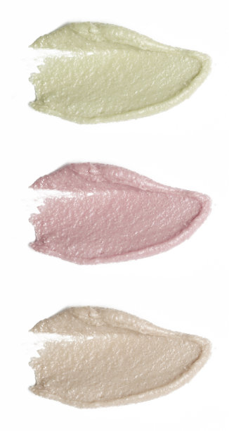 白色背景上的化妆品和化妆品样品图片下载