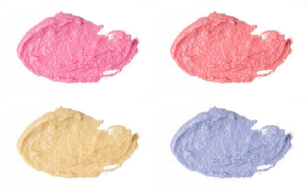 白色背景上的化妆品和化妆品样品图片下载