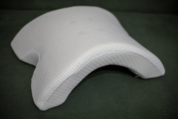 桥(U)形弯曲舒适枕头图片下载