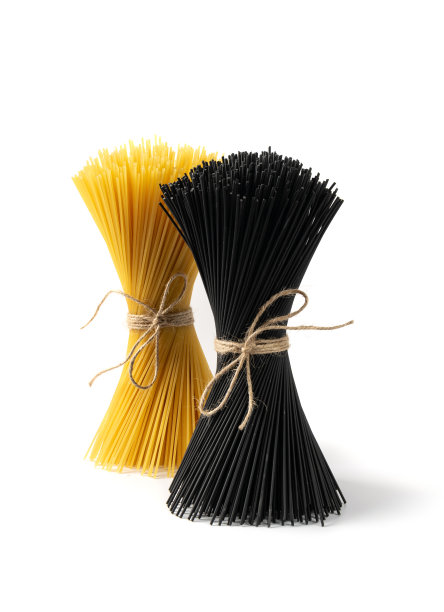 黑色生意大利面，墨鱼干意大利面图片下载