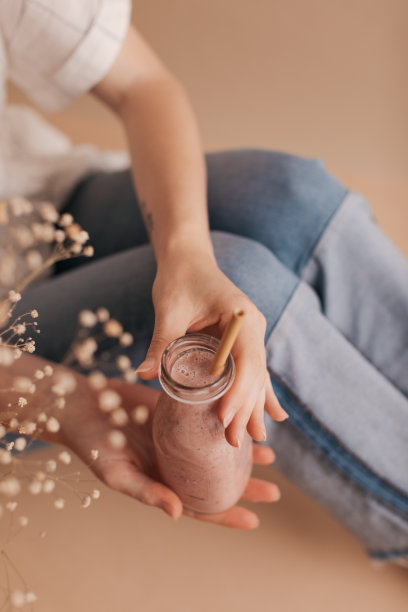 草莓和树莓冰沙图片下载