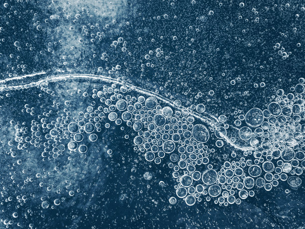 冰中的气泡图片下载