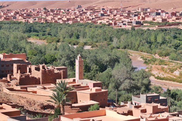 风景优美的旧城区图片下载