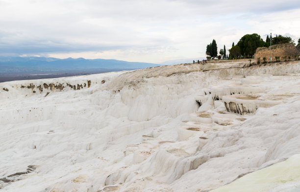 *没有皮肤的皮肤和云朵*图片下载