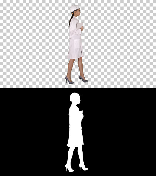 迷人的西班牙女性穿着白色实验服，戴着白色安全帽，手持笔记本或平板电脑，阿尔法频道图片下载