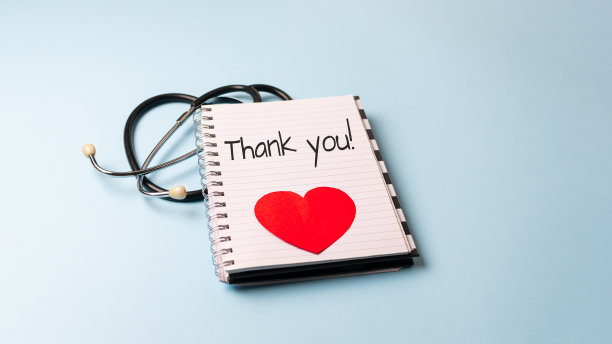 感谢医生、护士、医务工作者。护士节快乐背景，横幅。国际护士节保健和医疗理念与笔记本，红心和听诊器图片下载