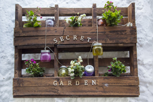 乡村装饰挂在外墙上图片下载